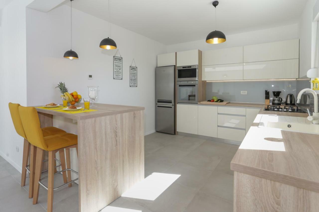 Life - New And Luxury Holiday House Kaštela Eksteriør billede